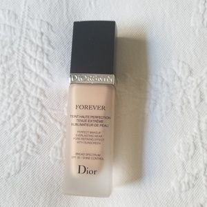 DIOR Diorskin Forever Foundation